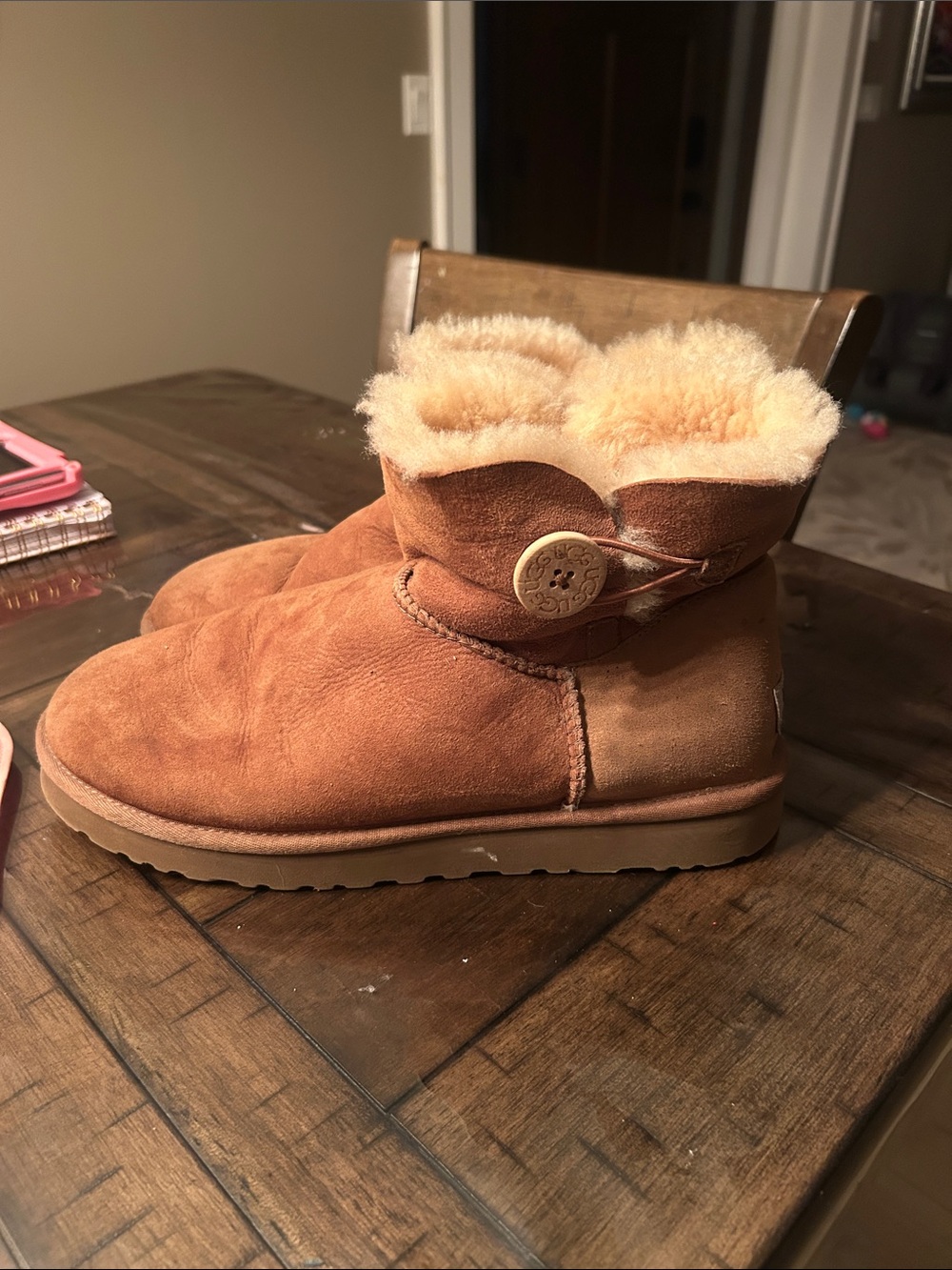 UGG Mini Bailey button 2 boots